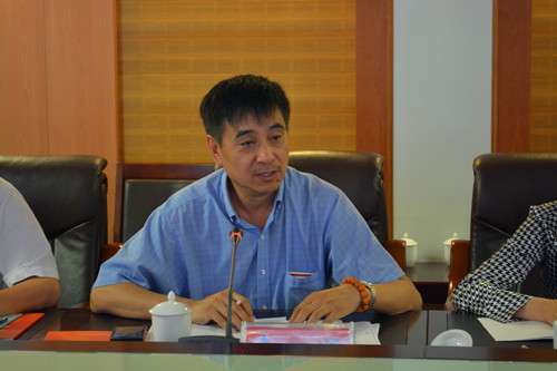 李万通部长在座谈会上发言